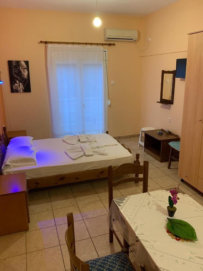 Kostas Rooms Votsi  Bagian luar foto