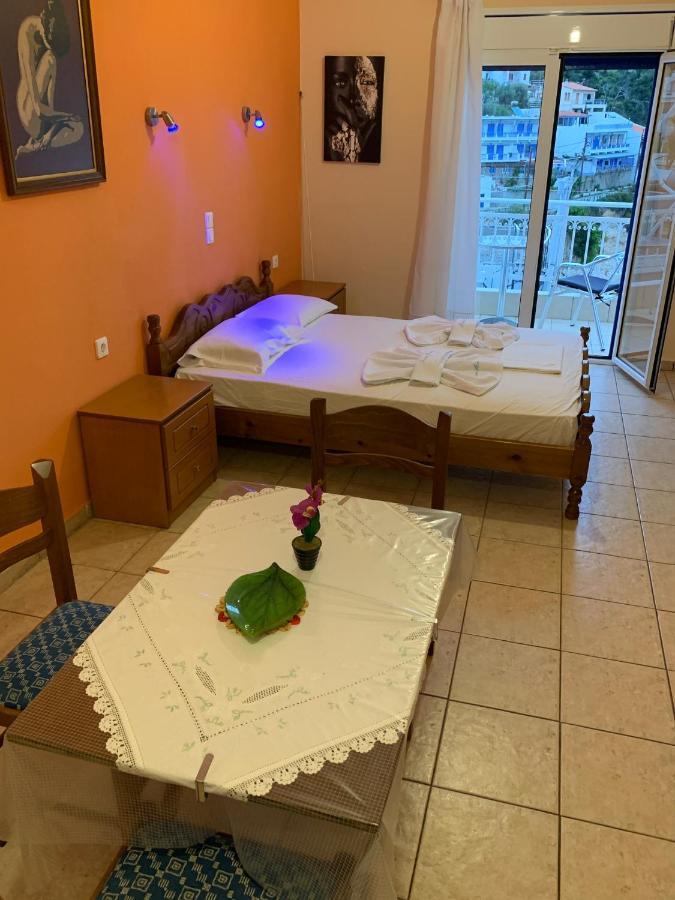 Kostas Rooms Votsi  Bagian luar foto