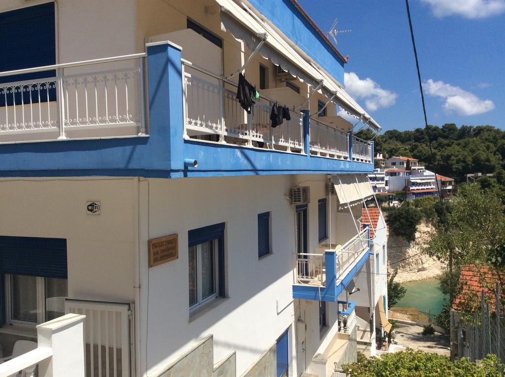 Kostas Rooms Votsi  Bagian luar foto