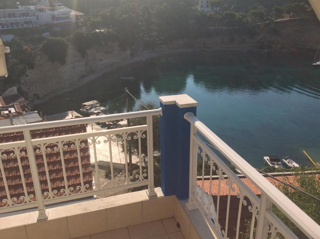 Kostas Rooms Votsi  Bagian luar foto