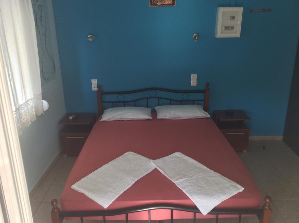 Kostas Rooms Votsi  Bagian luar foto