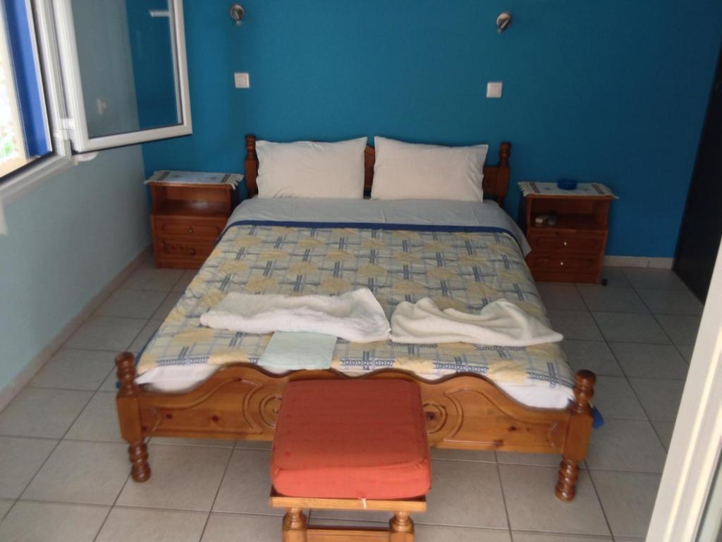 Kostas Rooms Votsi  Ruang foto
