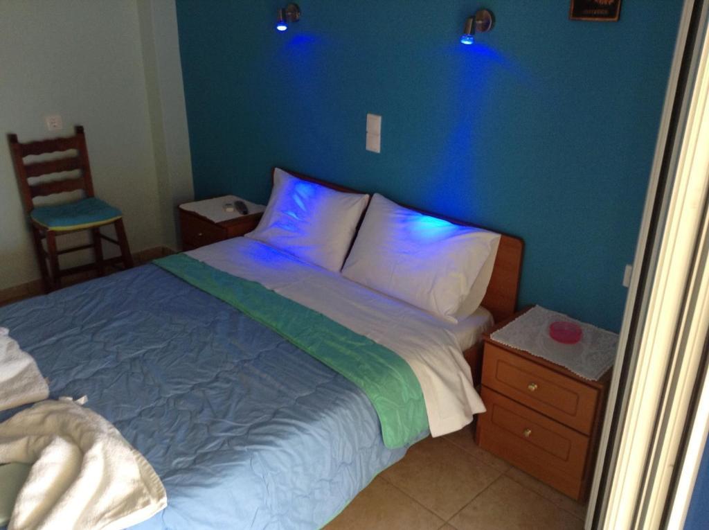 Kostas Rooms Votsi  Ruang foto
